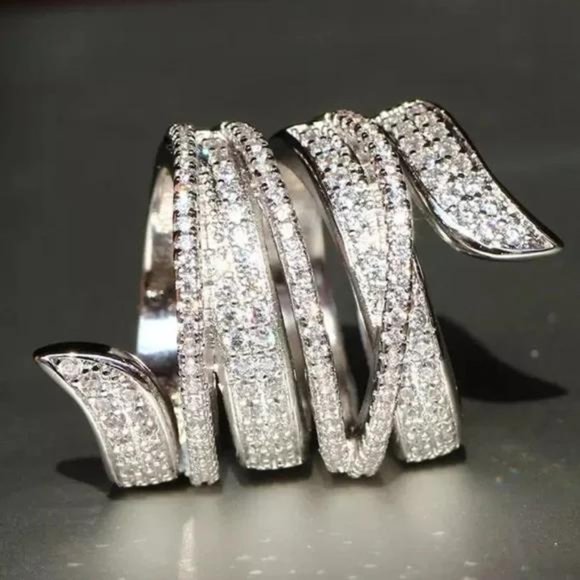 NEW 925 STERLING SILVER DIAMOND RING, CUTE RING, SHINY RING. - Picture 2 of 5